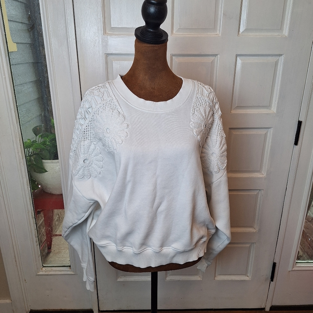 American Eagle, Women’s L Cropped Sweatshirt, White Crochet Detail